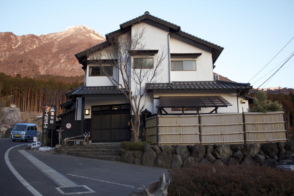 Yufuin Country Road Youth Hostel Exterior foto